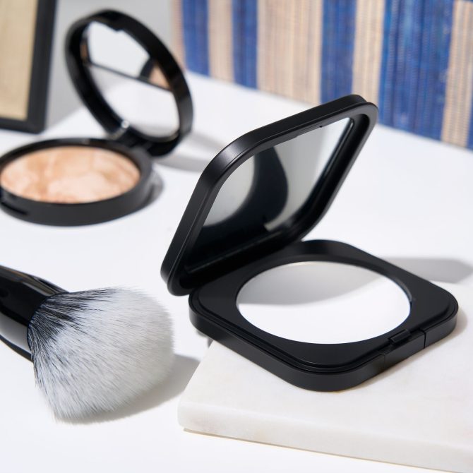 Matte Maker Translucent Setting Powder - Image 8